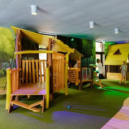 Comfortable Bungalow With A Tree House Box Bed On The Veluwe Holiday home Epe